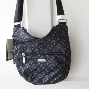 BAGGALINI Black Pocket Crossover Crossbody Travel Bag NEW with tags